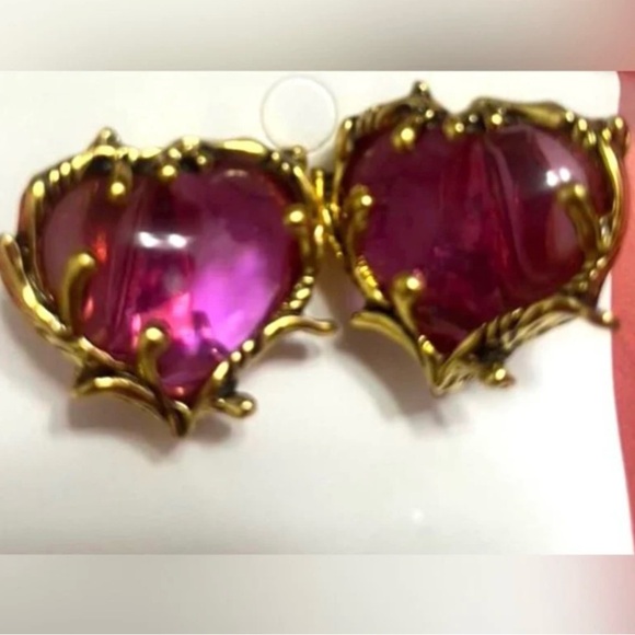 Fuchsia Branching Heart- Medieval Renaissance Palace Gilded Tree Clip-on Earring - Picture 10 of 11